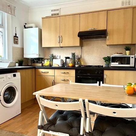 Apartamento Beautiful Flat In Brixton Londres Exterior foto