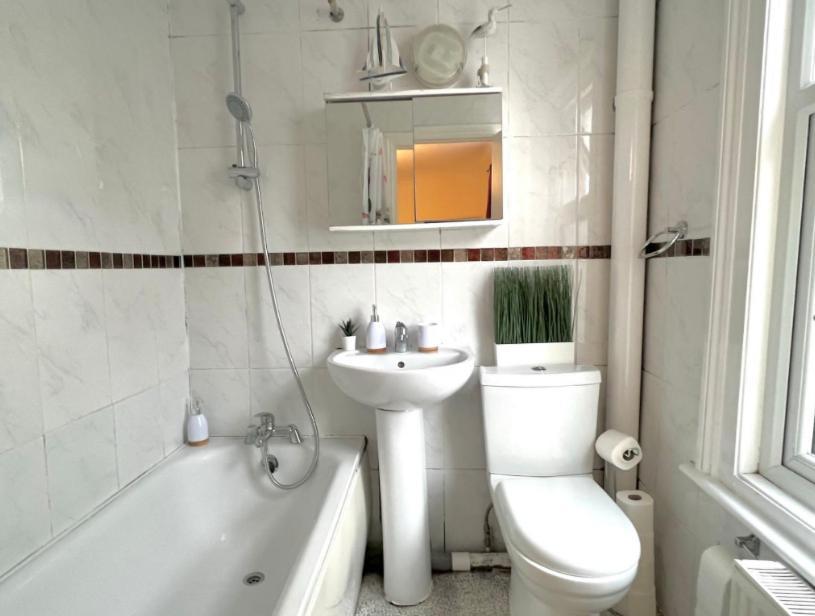 Apartamento Beautiful Flat In Brixton Londres Exterior foto